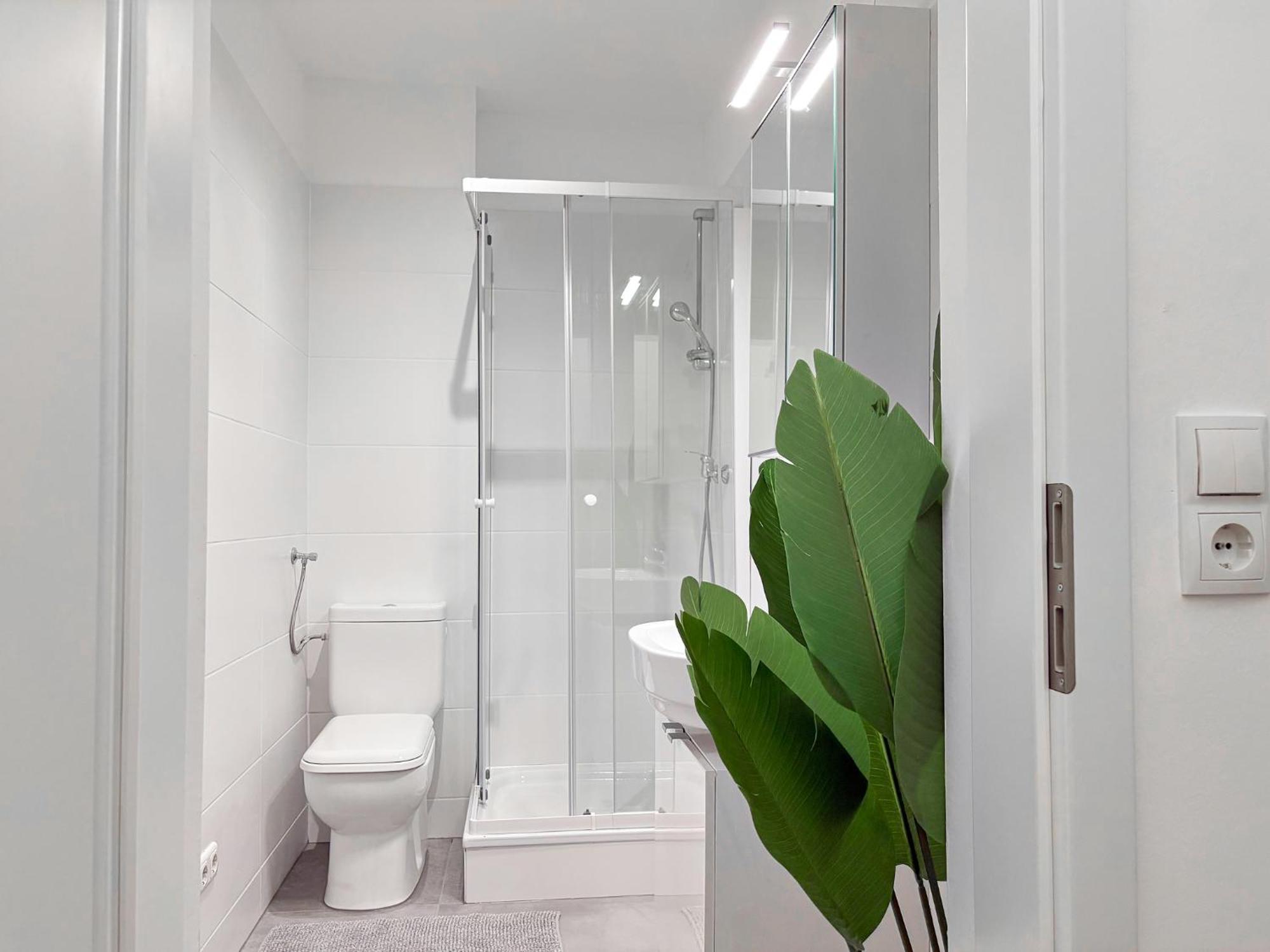Close To Augarten I 5 Minutes To Metro, Bus And Train I Wifi I Very *